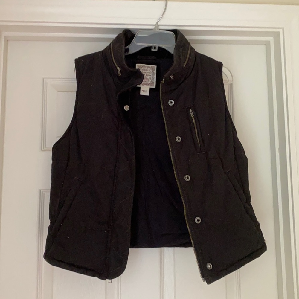 Black polo quilted vest